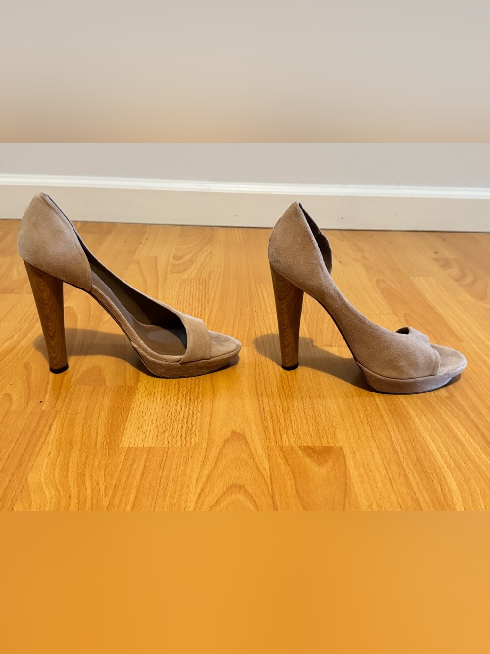 BCBGMaxAzria Taupe Suede Open-Toe Platform Pumps
